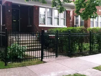 commercial-aluminium-fencing-chicago-768x512